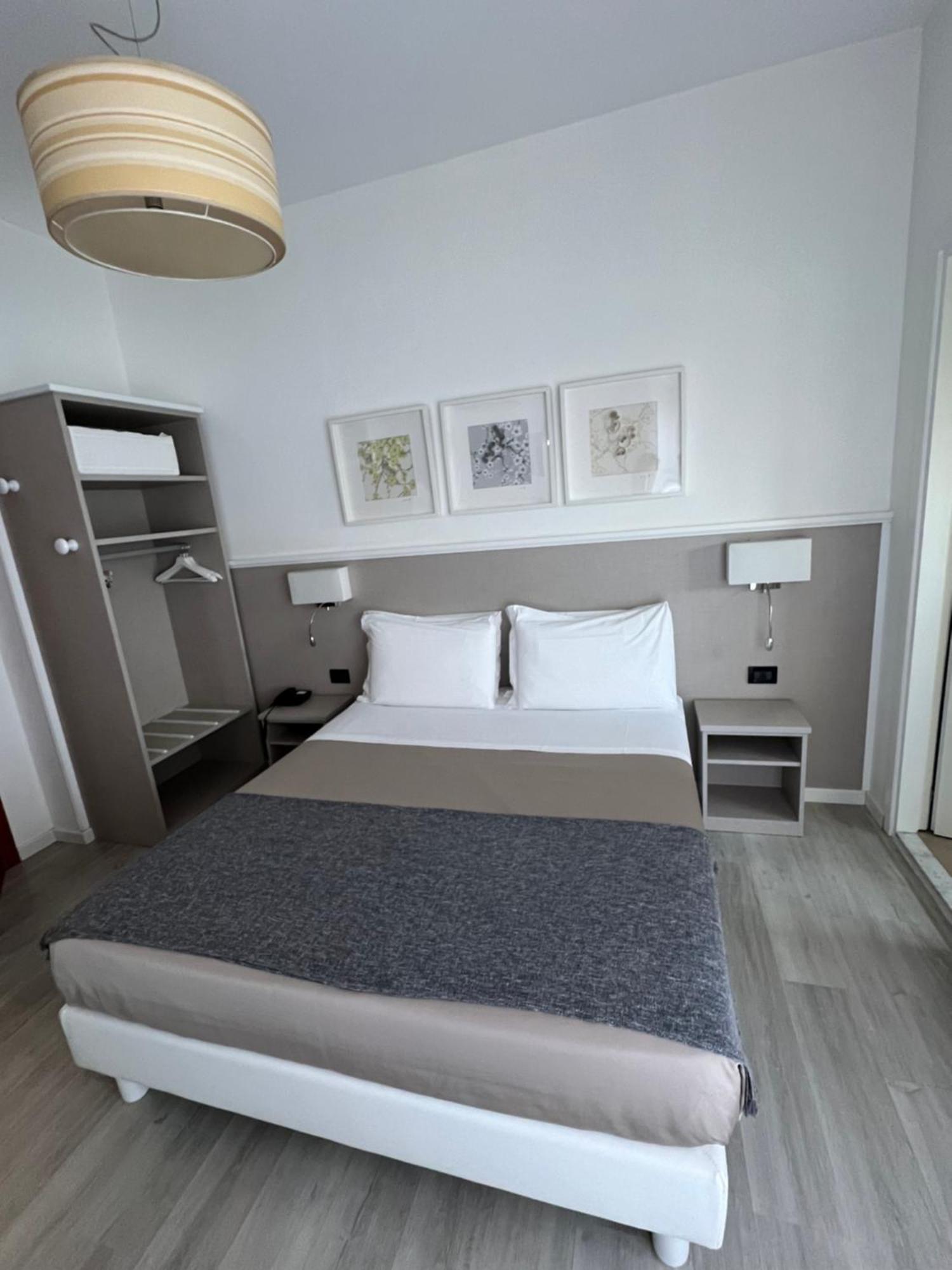 Hotel La Pace San Mauro Torinese Ngoại thất bức ảnh